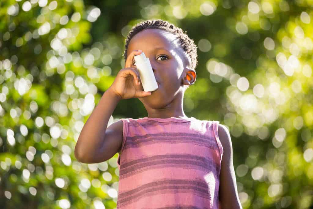 child using a puffer